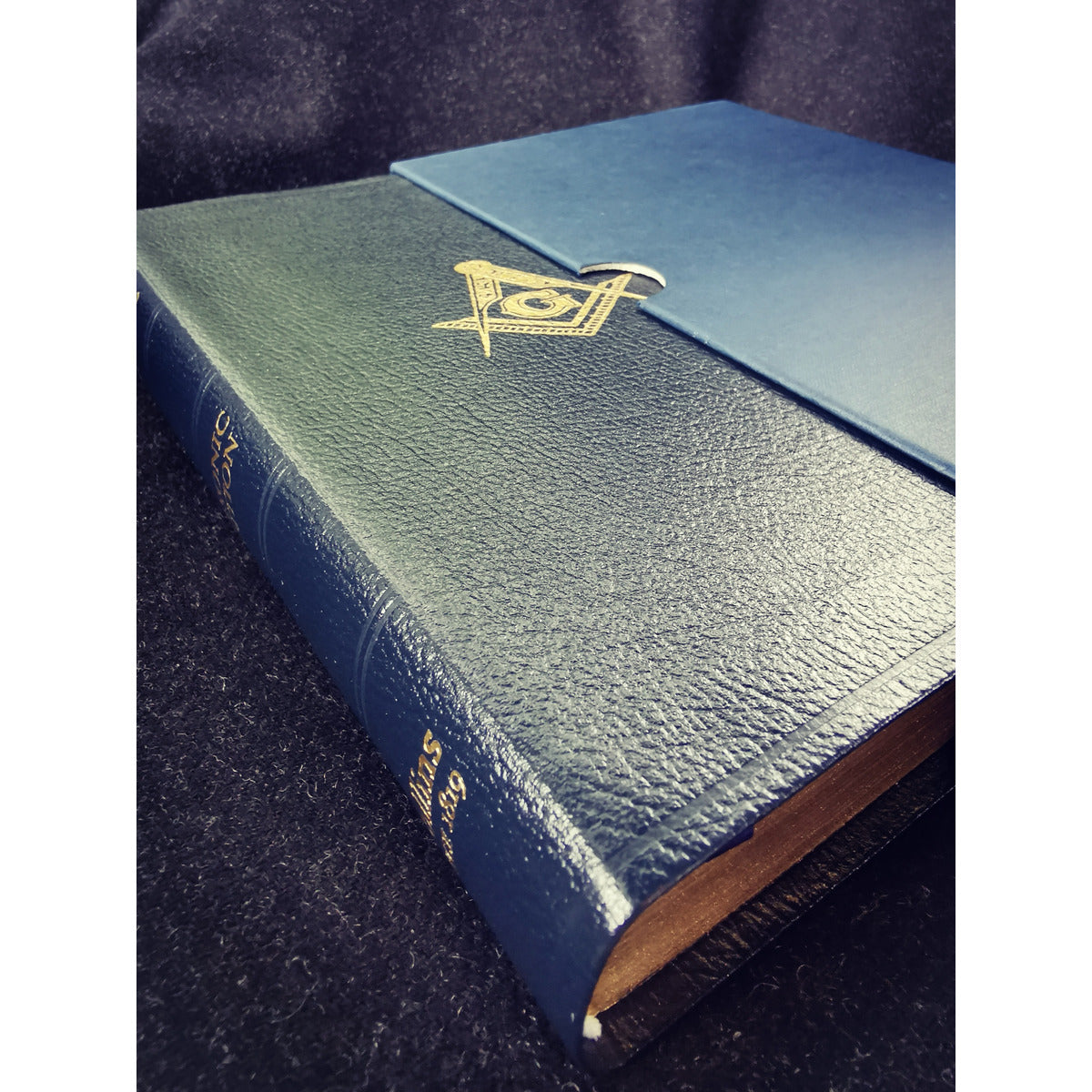 Masonic presentation Bible and slipcase, alternative view